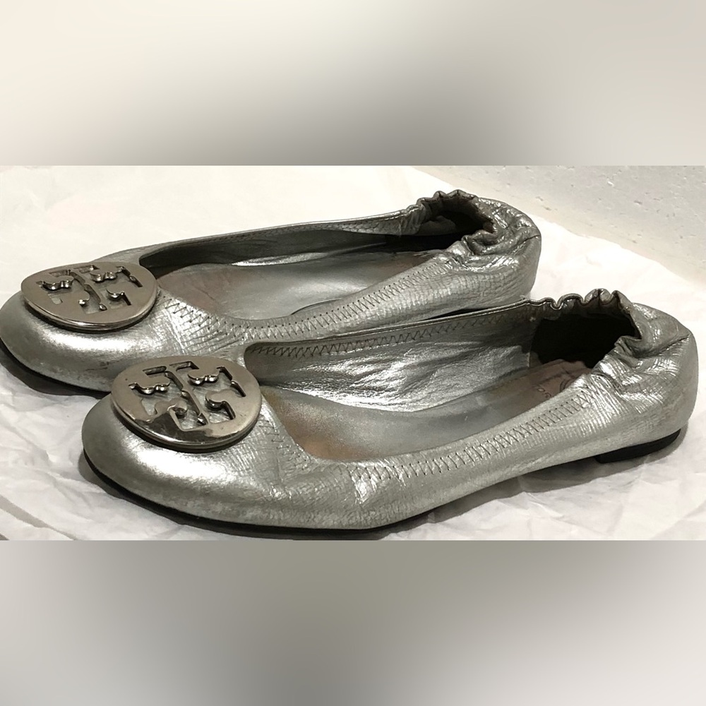 Tory Burch Metallic Silver Loafers - Picture 1 of 9